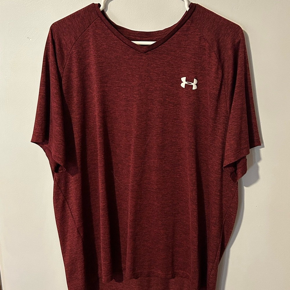 Under Armour Men's Burgundy V-Neck Tee